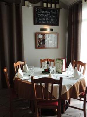фото отеля Le Relais Du Parisis