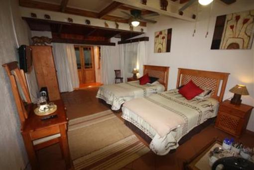 фото отеля Acra Retreat - Mountain View Lodge - Waterval Boven