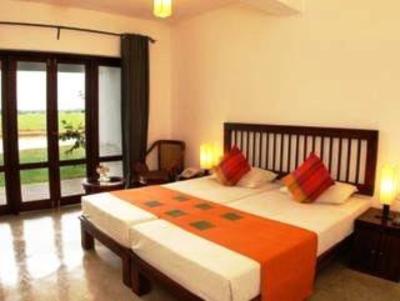 фото отеля Priyankara Hotel