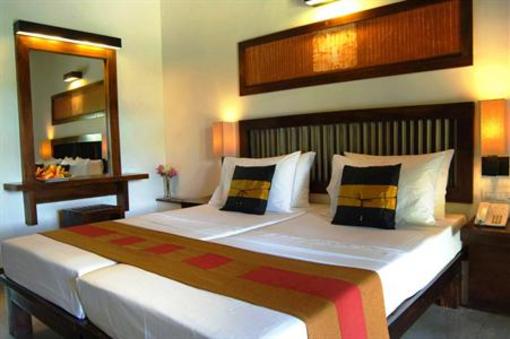 фото отеля Priyankara Hotel