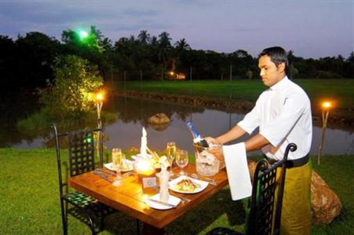 фото отеля Priyankara Hotel