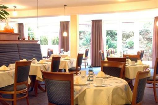 фото отеля Hotel Garni Bendiks Horumersiel