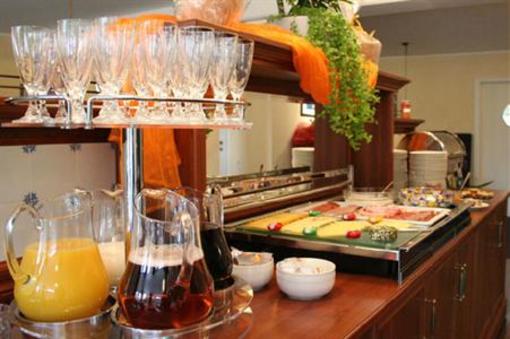 фото отеля Hotel Garni Bendiks Horumersiel