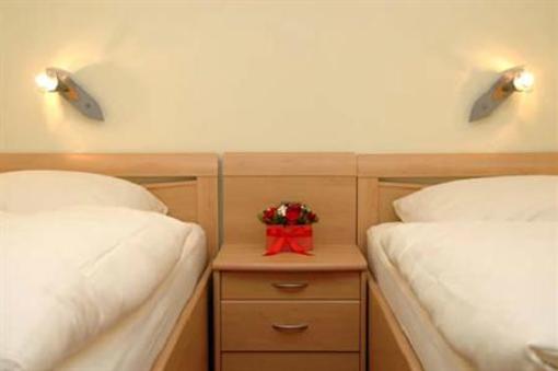 фото отеля Hotel Garni Bendiks Horumersiel
