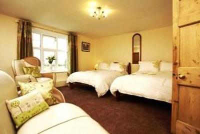 фото отеля Lower Drayton Farm B&B