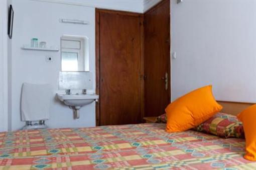 фото отеля Hostal Colonia