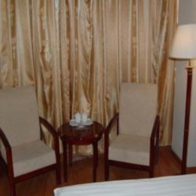 фото отеля Golden Tibet Holiday Hotel