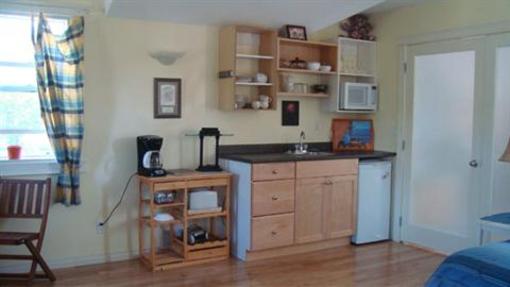 фото отеля Mountain Driftwood Gallery & Lodging