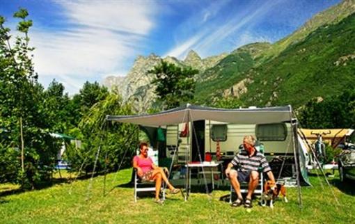 фото отеля Camping Le Chateau de Rochetaillee