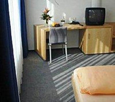фото отеля Cristall Hotel Waghausel