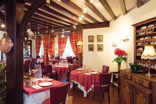 фото отеля Relais d'Auvergne Hotel Saint-Gervais-d'Auvergne