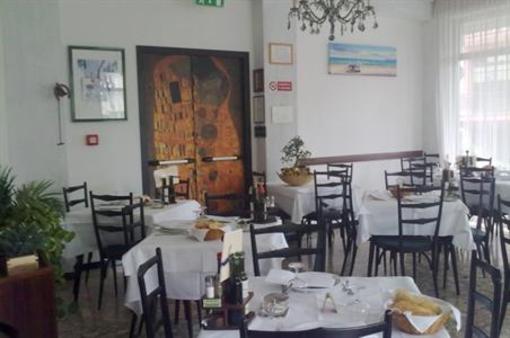 фото отеля Hotel Nova Dhely