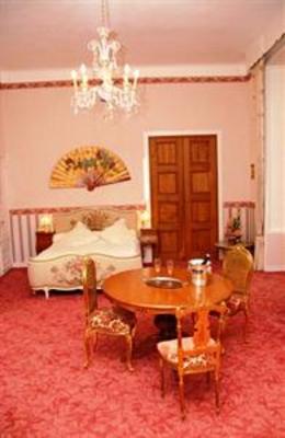 фото отеля Hotel Restaurant Du Chateau De Quineville