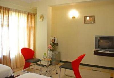 фото отеля Solitaire Crest Hotel Bangalore