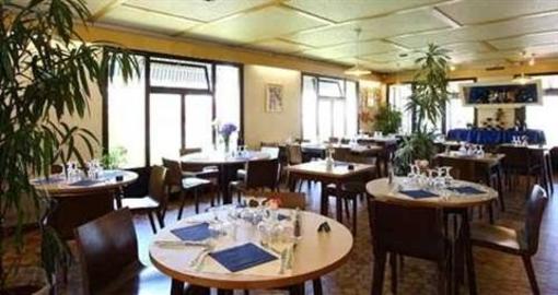 фото отеля Kyriad Tarbes Odos Hotel