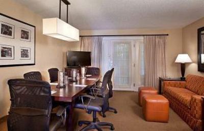 фото отеля Embassy Suites Indianapolis North