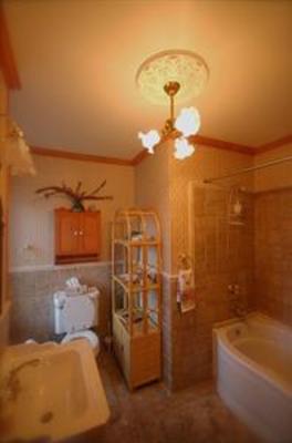 фото отеля Au Petit Chateau