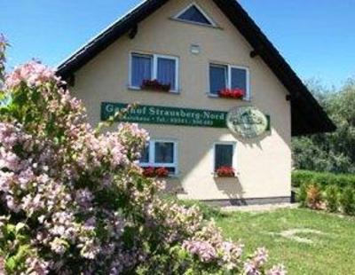 фото отеля Gasthof Strausberg Nord