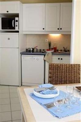 фото отеля Pierre and Vacances Hameau de la Pinede Residence Hyeres