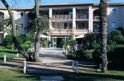 фото отеля Pierre and Vacances Hameau de la Pinede Residence Hyeres