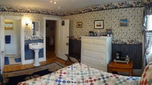 фото отеля The Young House Bed and Breakfast