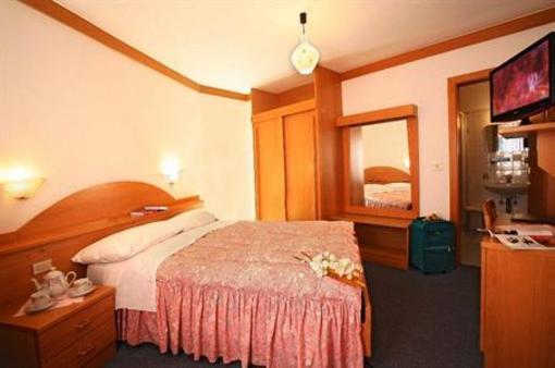 фото отеля Hotel Fiorenza Campitello Di Fassa