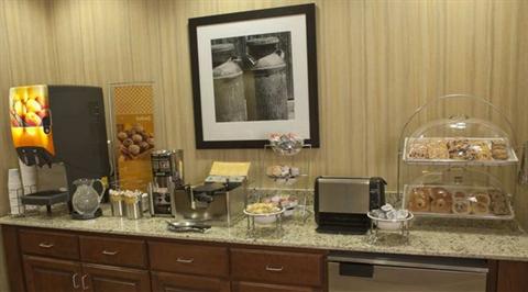 фото отеля Hampton Inn Burlington (Wisconsin)