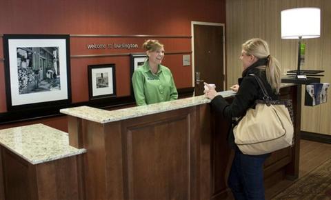 фото отеля Hampton Inn Burlington (Wisconsin)