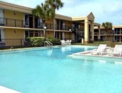 фото отеля Super 8 Ocala
