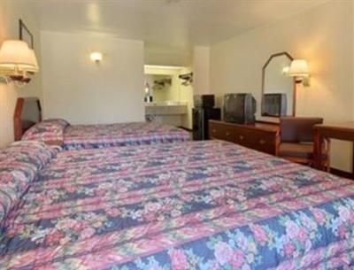 фото отеля Suffolk Days Inn
