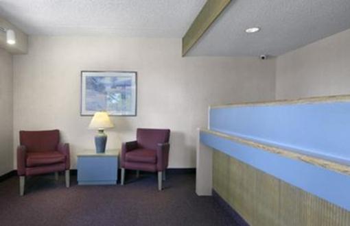 фото отеля Red Roof Inn Woodbury/Saint Paul