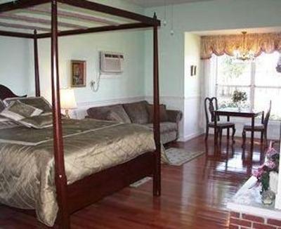 фото отеля Heritage Country Inn