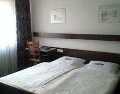 фото отеля Hotel Hamm Bergisch Gladbach