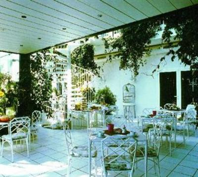 фото отеля Hotel Hamm Bergisch Gladbach