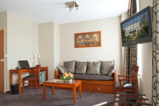 фото отеля Hotel De L'Europe Poitiers