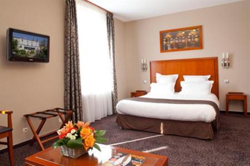 фото отеля Hotel De L'Europe Poitiers