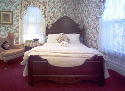 фото отеля Pilgrim House Inn