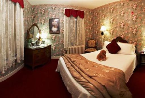 фото отеля Pilgrim House Inn