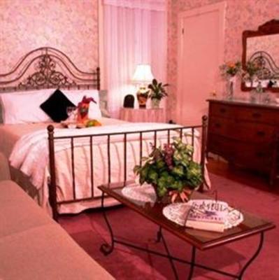 фото отеля Pilgrim House Inn