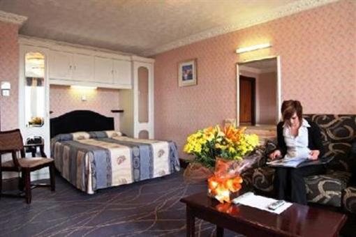фото отеля Devoncourt Hotel
