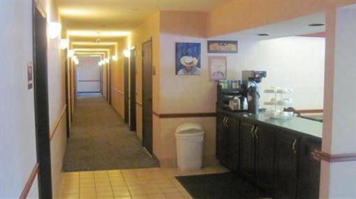 фото отеля Country Hearth Inn Toccoa