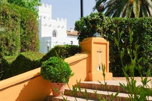 фото отеля Cortijo Torre de la Reina