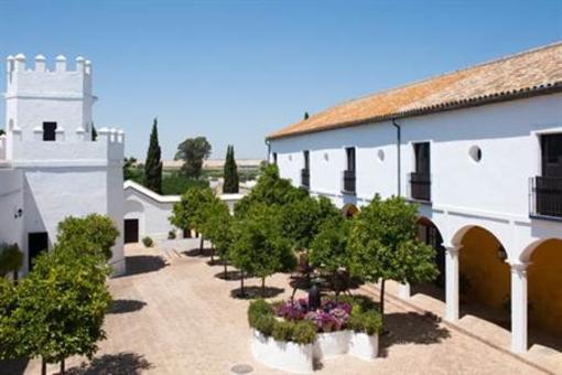 фото отеля Cortijo Torre de la Reina