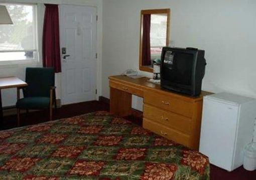 фото отеля Econo Lodge Inn & Suites Kamloops