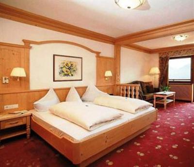 фото отеля Hotel Garni Planaces