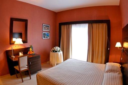 фото отеля Hotel Monte Caruso Cava de' Tirreni