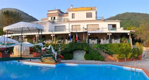 фото отеля Hotel Monte Caruso Cava de' Tirreni