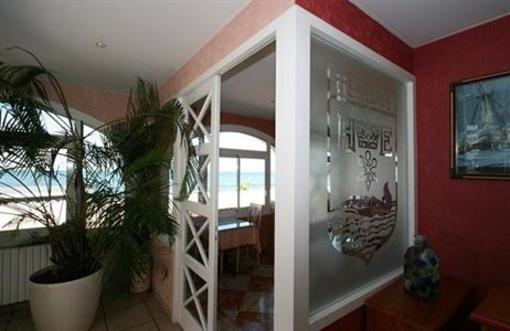 фото отеля Hotel Valencia Hendaye