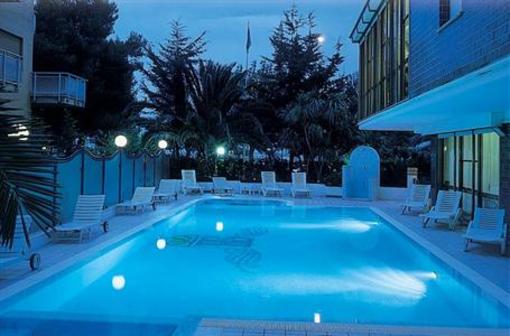 фото отеля Hotel Sporting Alba Adriatica