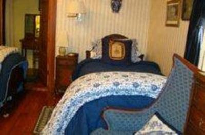 фото отеля The Breeden Inn and Carriage House Bed and Breakfast
